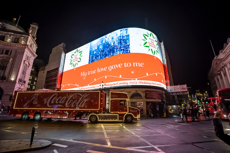 CocaCola-Piccadilly-Lights-Xmas-2022-1