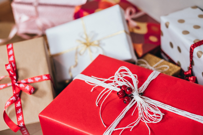 “It’s the thought that counts” this Christmas as Brits look to gift meaningfully in the face of cost-of-living pressures - A1 Retail Magazine - Studio Nafay