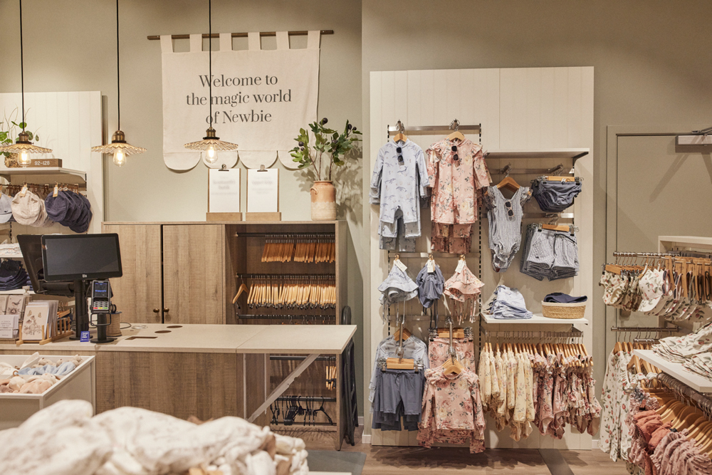 2520_Newbie_Store_Opening_1_Z1A4958