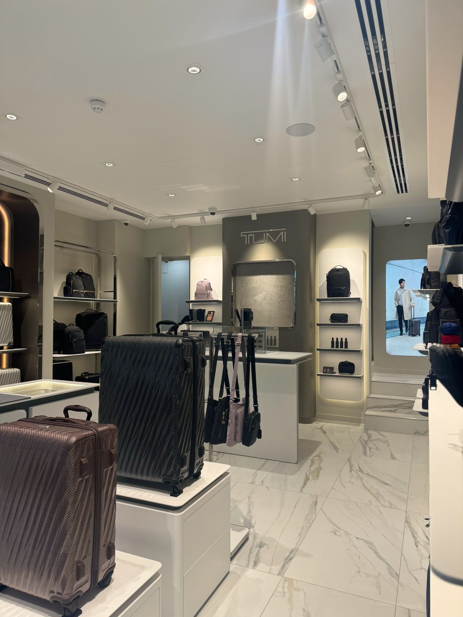 TUMI, Victoria Leeds (2)