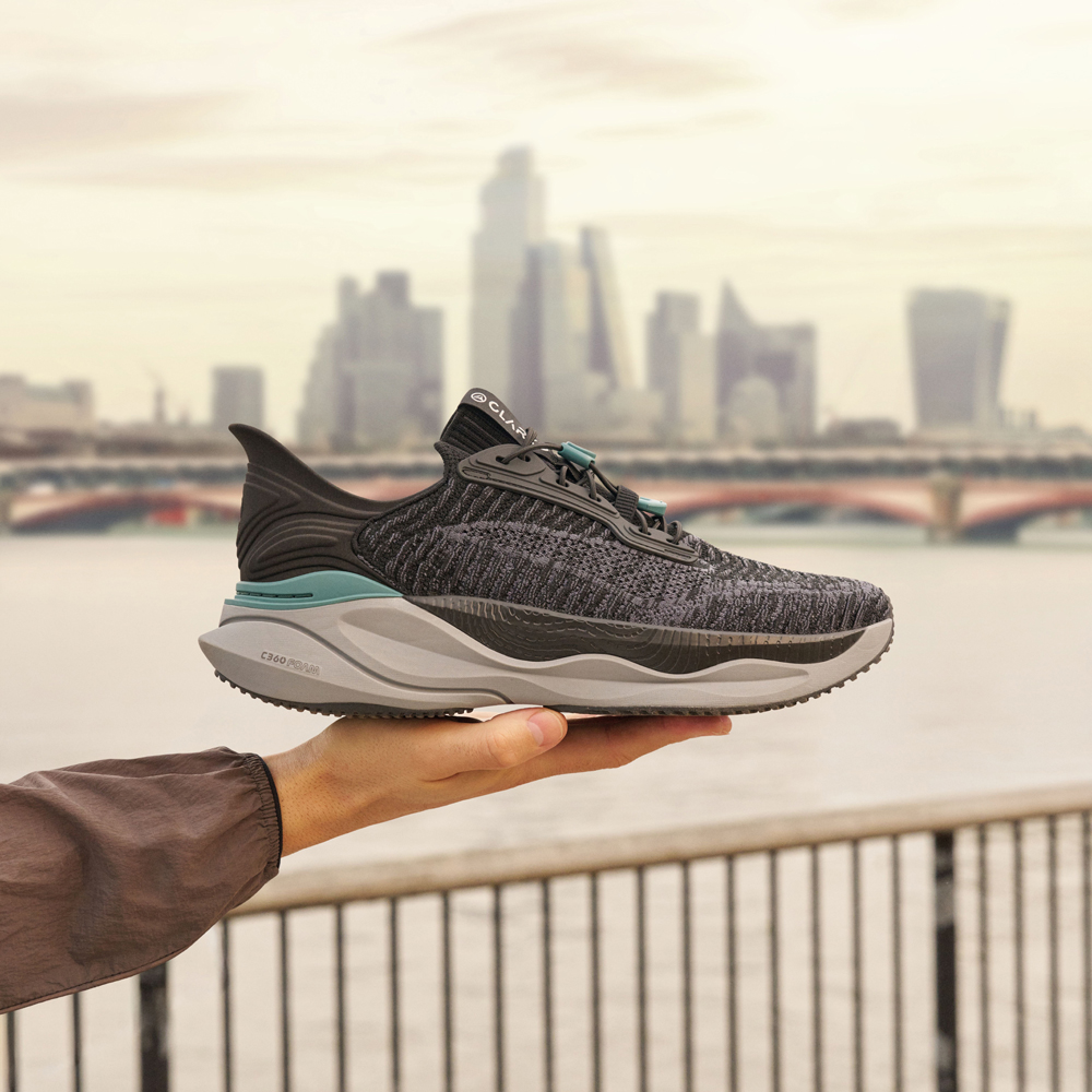 M_Pace_Rise_Black_Combi_26187370_In_Hand_1_productpage_3000x3000